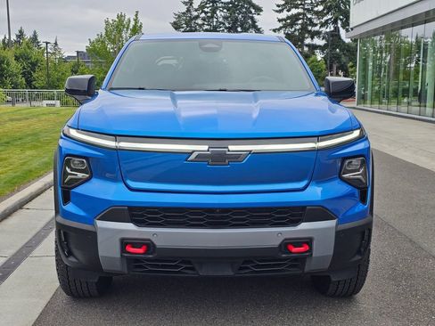 Used 2026 Chevrolet Silverado EV Trail Boss AWD/4WD image 8