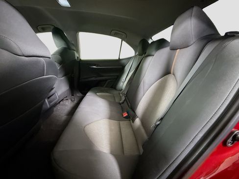 Used 2020 Toyota Camry LE image 24