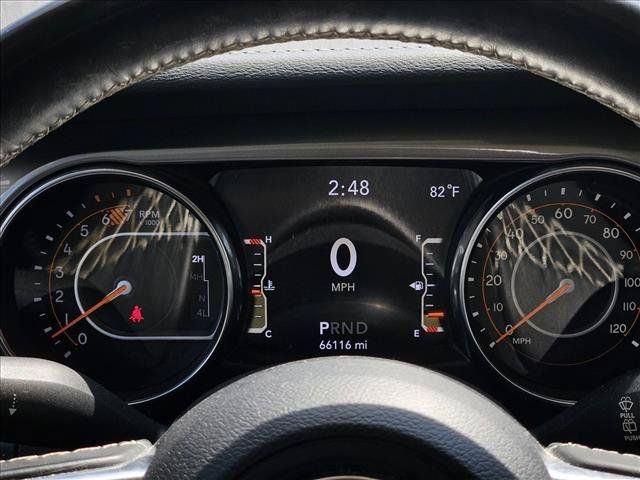 Used 2018 Jeep Wrangler Unlimited Sahara AWD/4WD image 15