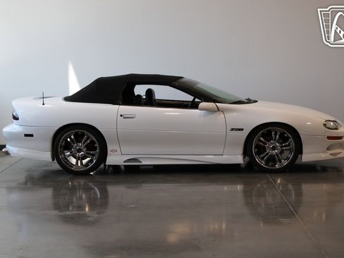 Used 2000 Chevrolet Camaro Z28 image 19