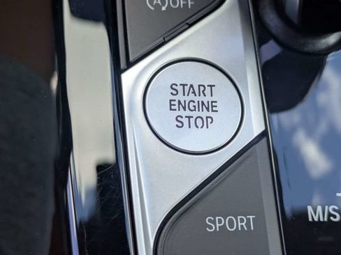 Used 2024 BMW X3 sDrive30i w/ Premium Package RWD image 33