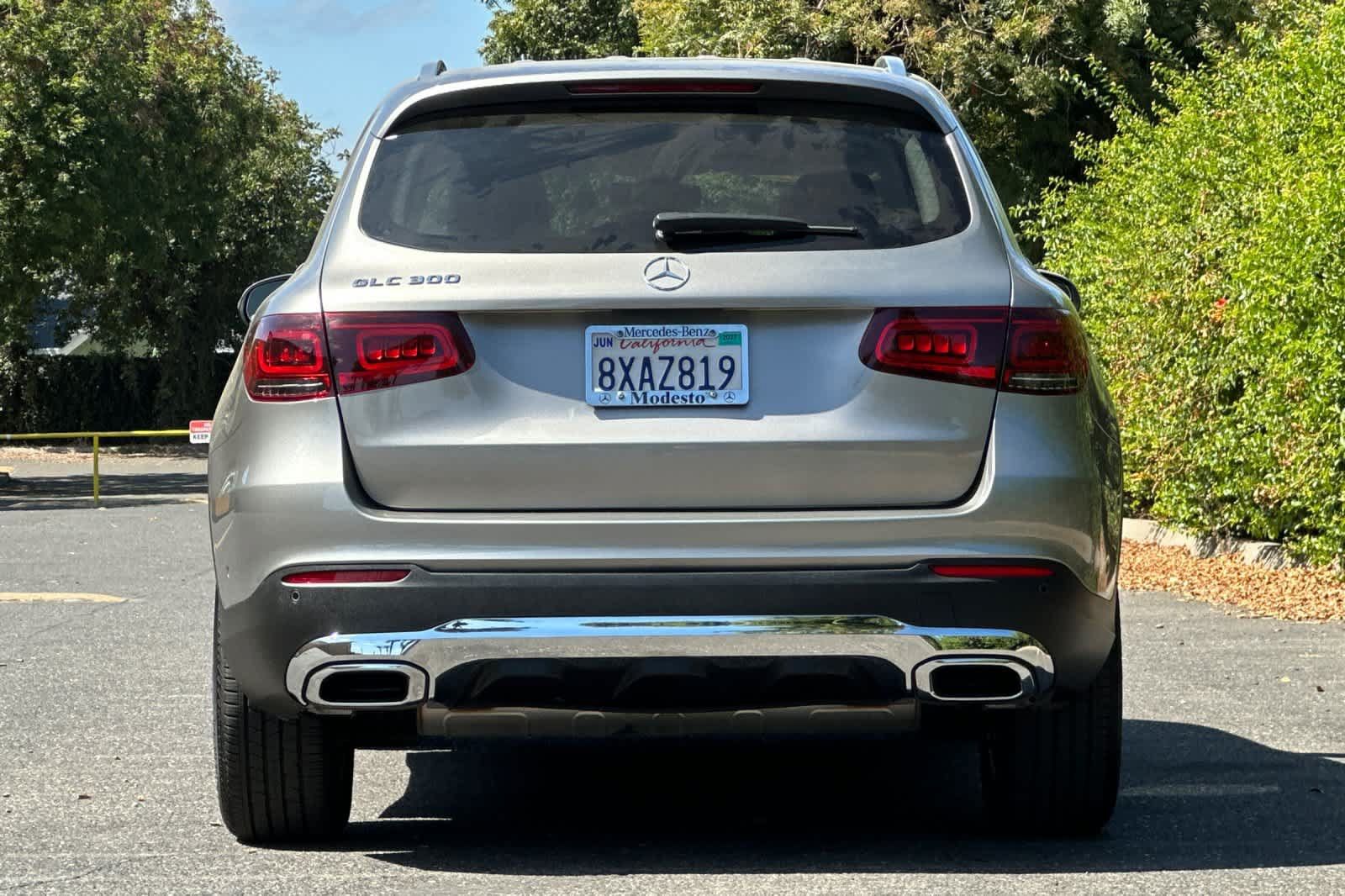 Used 2021 Mercedes-Benz GLC 300 image 4
