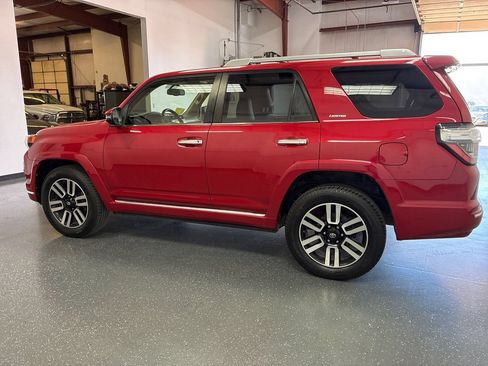 Used 2018 Toyota 4Runner Limited AWD/4WD image 7