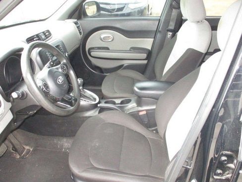 Used 2016 Kia Soul Base image 15