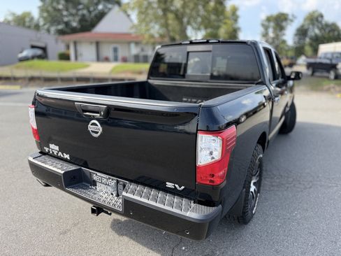 Used 2021 Nissan Titan SV w/ Accessory Utility Package RWD image 18