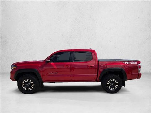 Certified 2022 Toyota Tacoma TRD Off-Road w/ TRD Premium Off Road Package AWD/4WD image 9