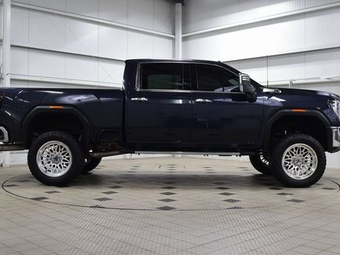 Used 2024 GMC Sierra 2500 SLT w/ Texas SLT Premium Package image 9