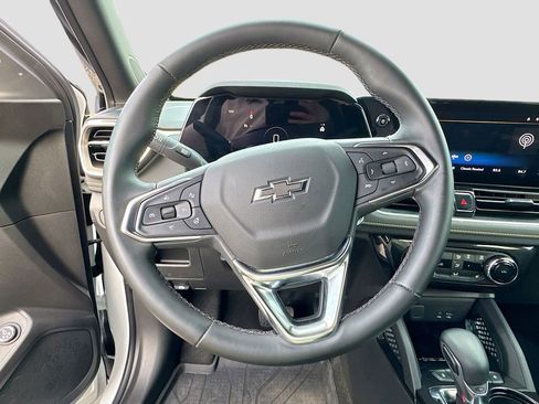 Used 2024 Chevrolet TrailBlazer ACTIV w/ Convenience Package image 11