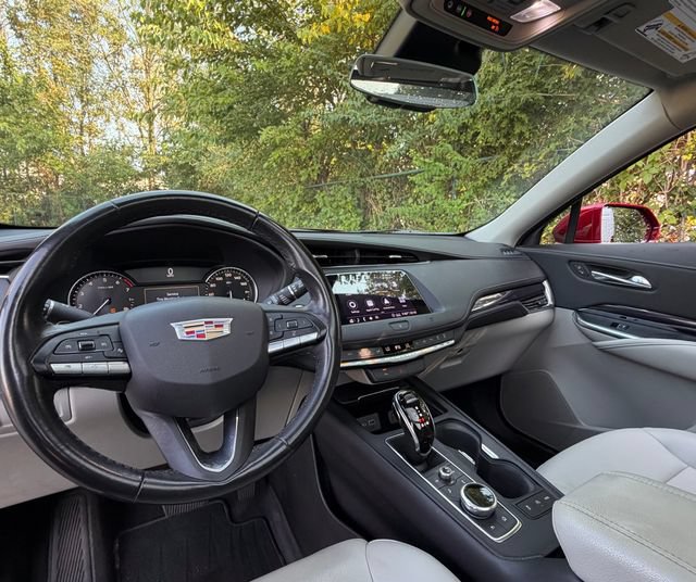 Used 2020 Cadillac XT4 Luxury FWD image 33