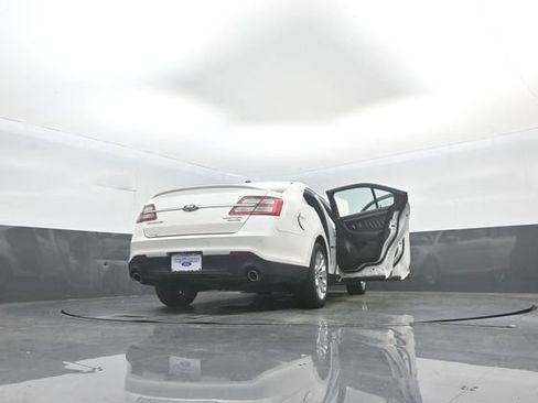 Used 2018 Ford Taurus Limited FWD image 46
