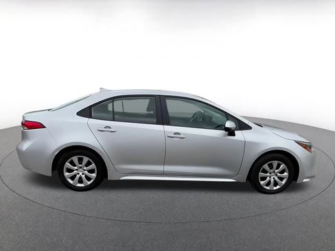 Used 2025 Toyota Corolla LE image 16