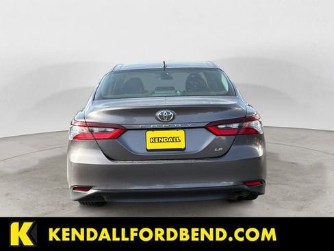 Used 2021 Toyota Camry LE FWD image 4