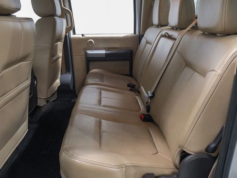 Used 2016 Ford F250 Lariat w/ Lariat Interior Package image 35