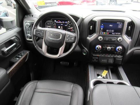 Used 2023 GMC Sierra 2500 Denali w/ Denali Ultimate Package image 16