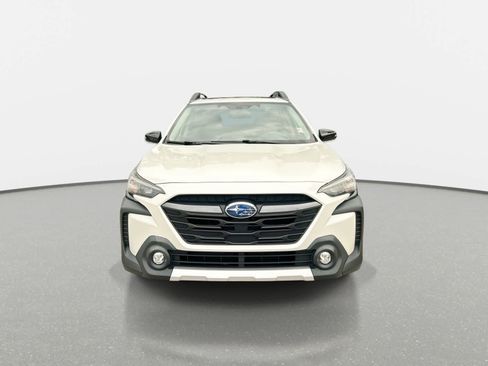 Used 2023 Subaru Outback Limited AWD/4WD image 3