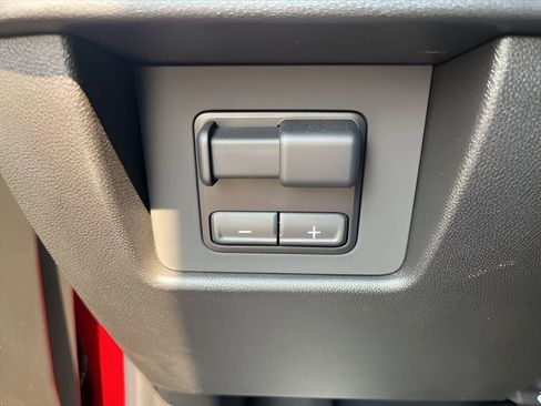 New 2025 GMC Canyon Elevation w/ Convenience Package image 22