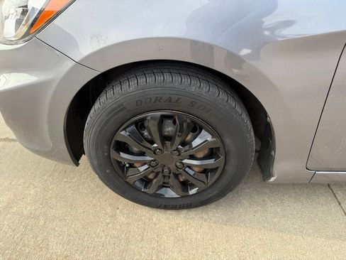 Used 2016 Hyundai Accent SE FWD image 12