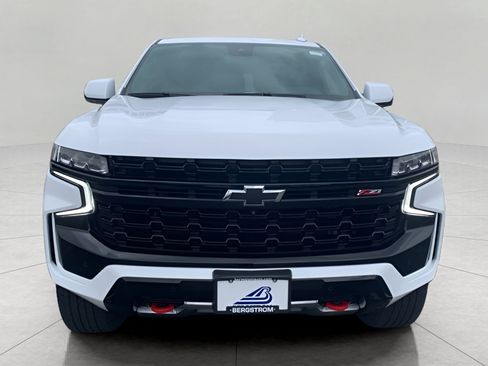 Used 2024 Chevrolet Tahoe Z71 w/ Luxury Package AWD/4WD image 3