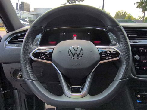 Used 2023 Volkswagen Tiguan SE R-Line image 24