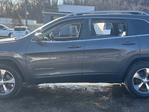 Used 2019 Jeep Cherokee Limited image 4