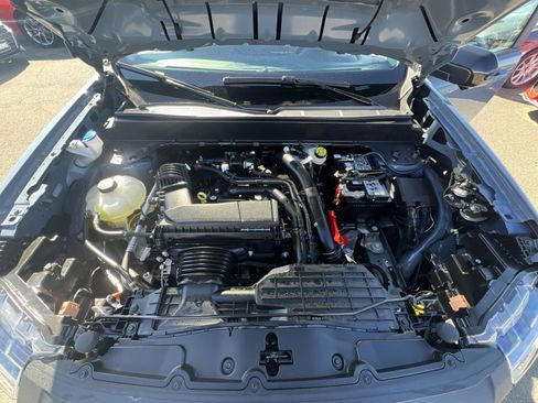 Certified 2025 Ford Maverick Lariat w/ 4K Tow Package AWD/4WD image 36