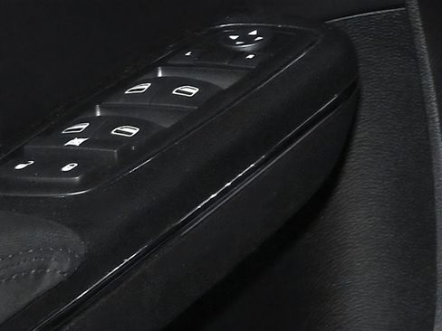 Used 2013 Dodge Charger SE image 13