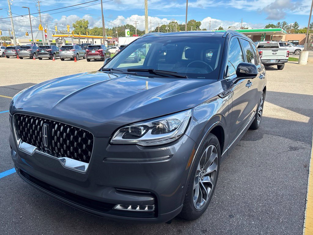 Used 2021 Lincoln Aviator Grand Touring w/ Equipment Group 302A AWD/4WD image 8