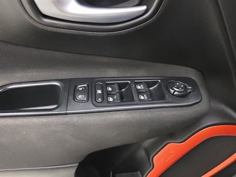 Used 2018 Jeep Renegade Sport w/ Power & Air Group image 26