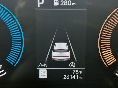 Used 2025 Hyundai Santa Fe SEL image 19