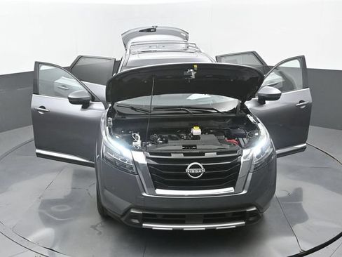 Used 2025 Nissan Pathfinder Platinum w/ Cargo Package FWD image 35