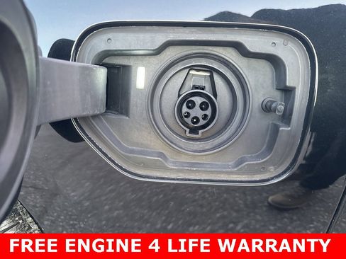 Used 2021 BMW 330e xDrive image 6