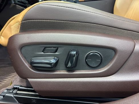 Certified 2019 Lexus ES 300h Ultra Luxury image 14