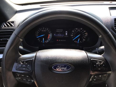 Used 2018 Ford Explorer FWD image 13