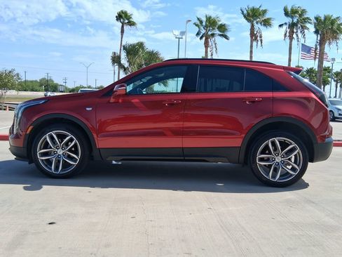 Used 2023 Cadillac XT4 Sport w/ Enhanced Visibility Package FWD image 3