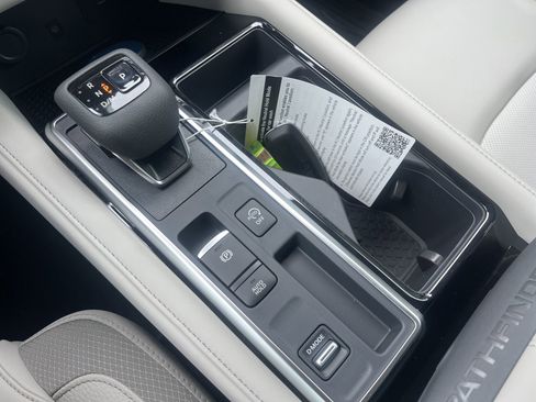 New 2026 Nissan Pathfinder SL FWD image 8