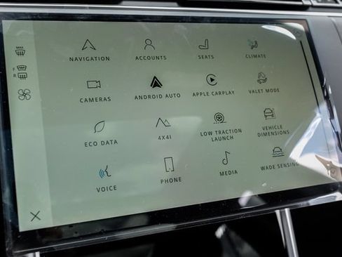 New 2026 Land Rover Range Rover SE AWD/4WD image 36
