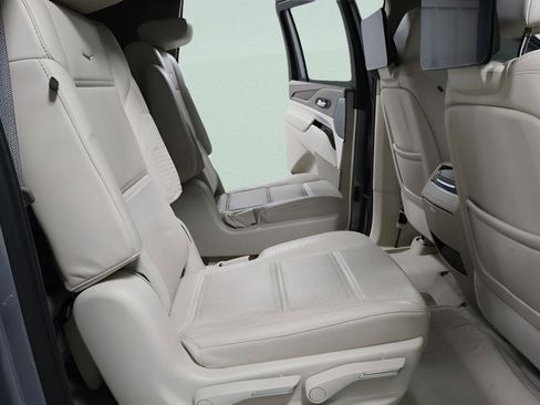 Used 2024 Cadillac Escalade ESV Sport Platinum w/ LPO, ONYX Package AWD/4WD image 34