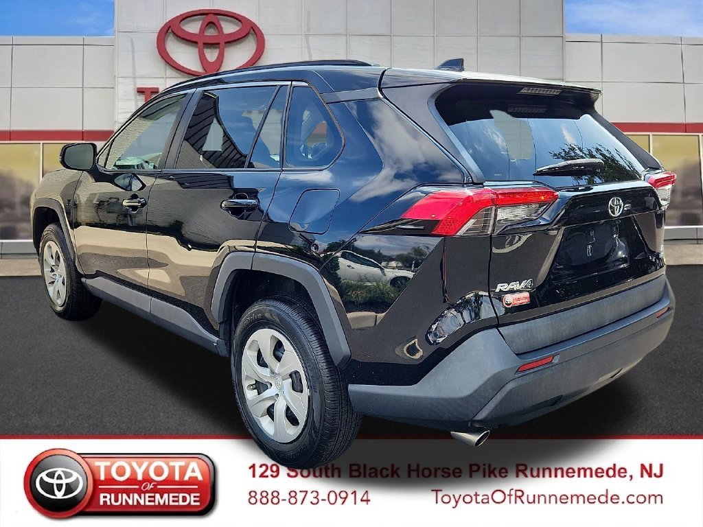 Used 2019 Toyota RAV4 LE w/ All Weather Liner Package AWD/4WD image 4