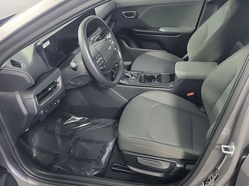 Certified 2025 Kia K4 FWD image 18