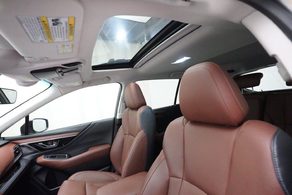 Used 2020 Subaru Outback Touring AWD/4WD image 32