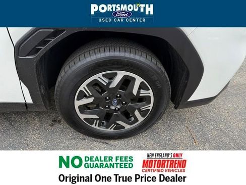 Used 2025 Subaru Forester Premium image 33
