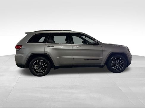 Used 2019 Jeep Grand Cherokee Trailhawk w/ Trailhawk Luxury Group image 6