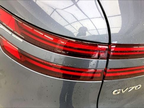 New 2026 Genesis GV70 2.5T Select AWD/4WD image 17