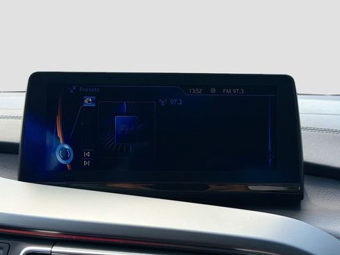 Used 2015 BMW i8 image 27