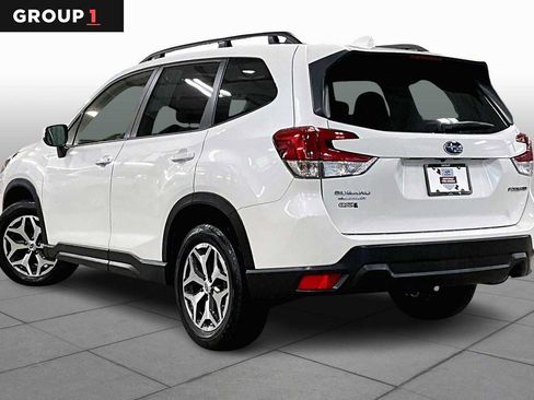 Used 2023 Subaru Forester Premium image 12