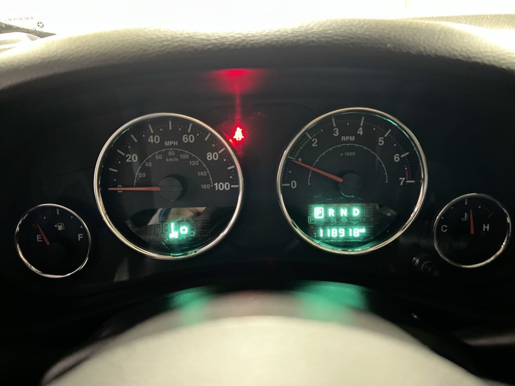 Used 2018 Jeep Wrangler Unlimited Sahara AWD/4WD image 12