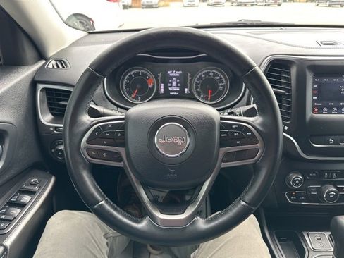 Used 2019 Jeep Cherokee Latitude Plus image 13