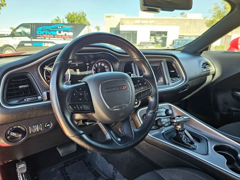 Used 2022 Dodge Challenger GT image 18