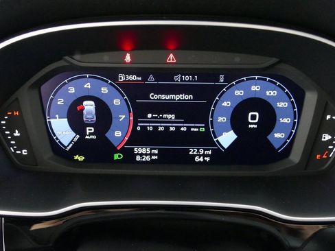 Certified 2025 Audi Q3 2.0T Premium w/ Black Optic Sport Package image 14