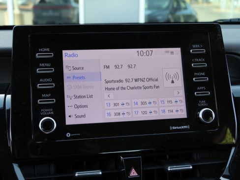 Used 2022 Toyota Camry SE FWD image 21